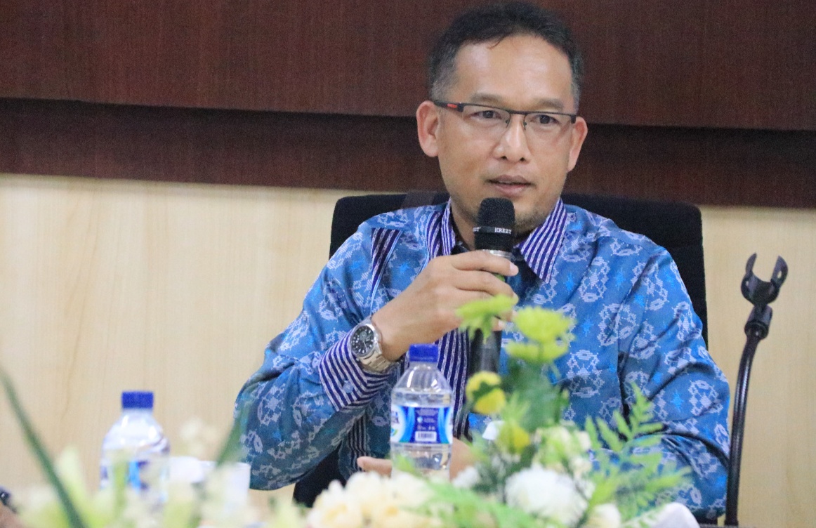Kepala OJK Sultra, Mohammad Fredly Nasution (Foto: Wa Rifin/SULTRAKINI.COM)
