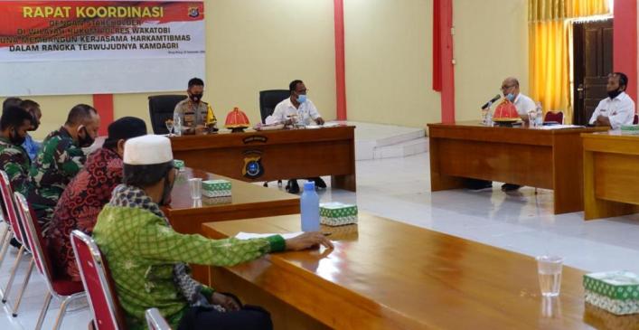 Rapat koordonasi Polres Wakatobi dan Pemda guna membangun kerjasama Pemeliharaan Keamanan dan Ketertiban Masyarakat (Harkamtibmas) (Foto: Ist)