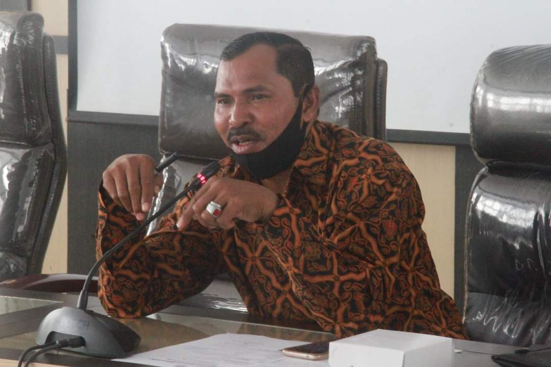 Ketua Fraksi PDIP DPRD Kota Kendari, La Ode Lawama (Foto: La Niati/SULTRAKINI.COM)