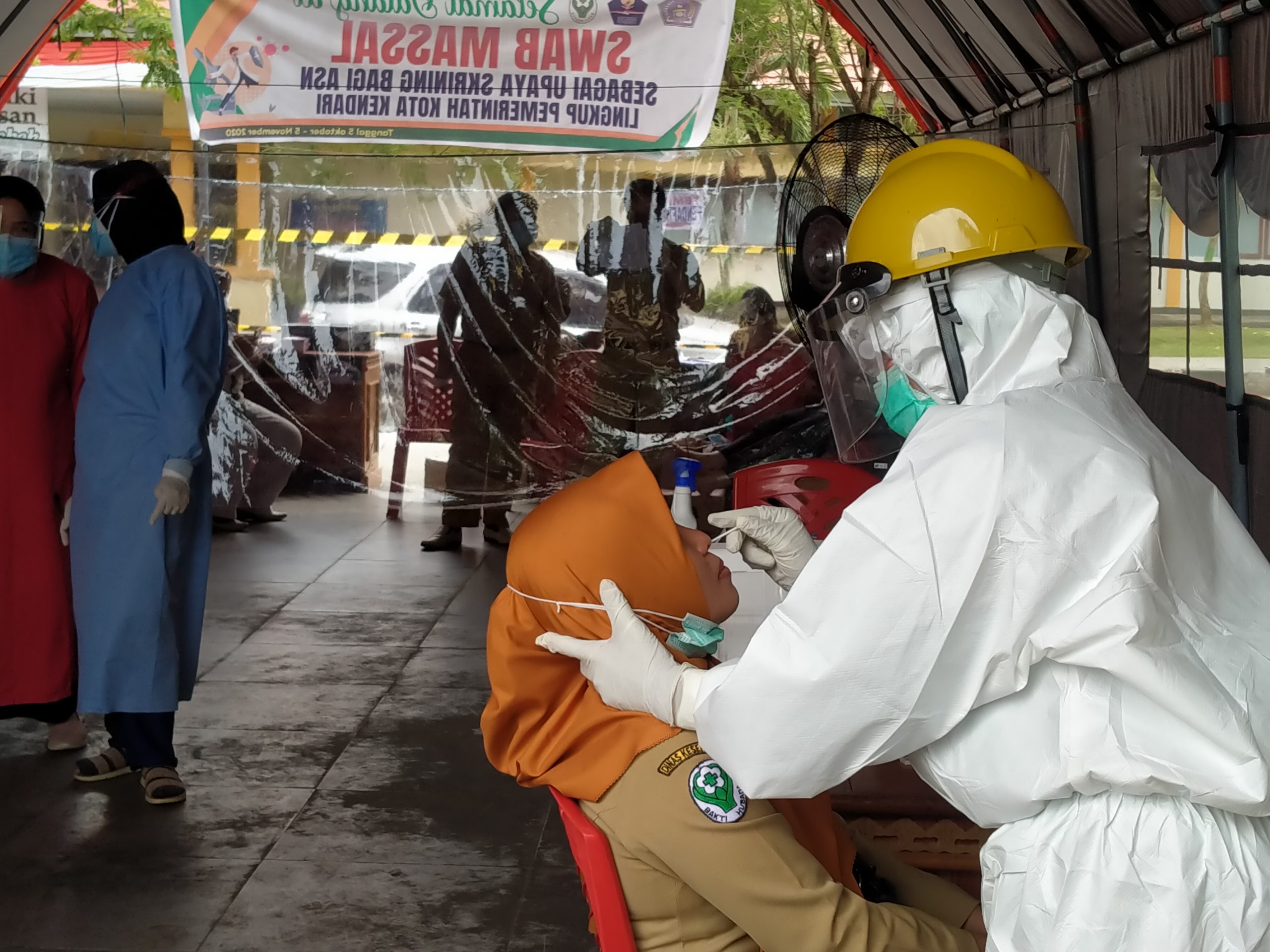 Tes Swab Antigen kepada ASN di Kota Kendari, Selasa (06/10/2020) (Foto: Riswan/SULTRAKINI.COM)