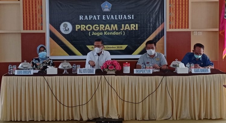 Pemerintah Kota Kendari saat melakukan rapat evaluasi program Jaga Kendari (Jari), Jumat (16/10/2020) (Foto: Dok Kendarikota)