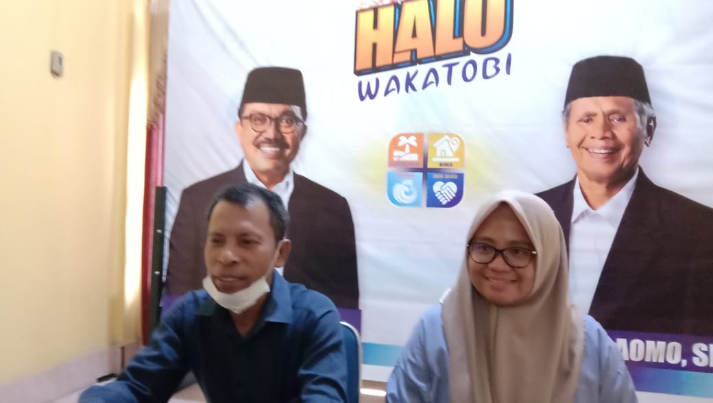 Sekretaris tim pemenangan HALO, Salih Hanan, dan bendahara umum HALO (Foto: Amran Mustar Ode/SULTRKINI.COM)