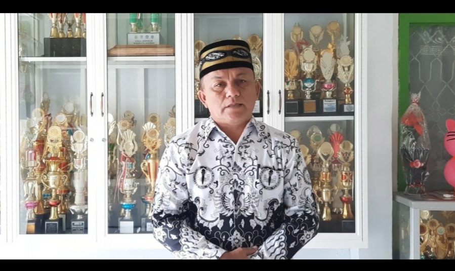 Ketua PGRI Kota Bauba, Bariun, (Foto: Ist)