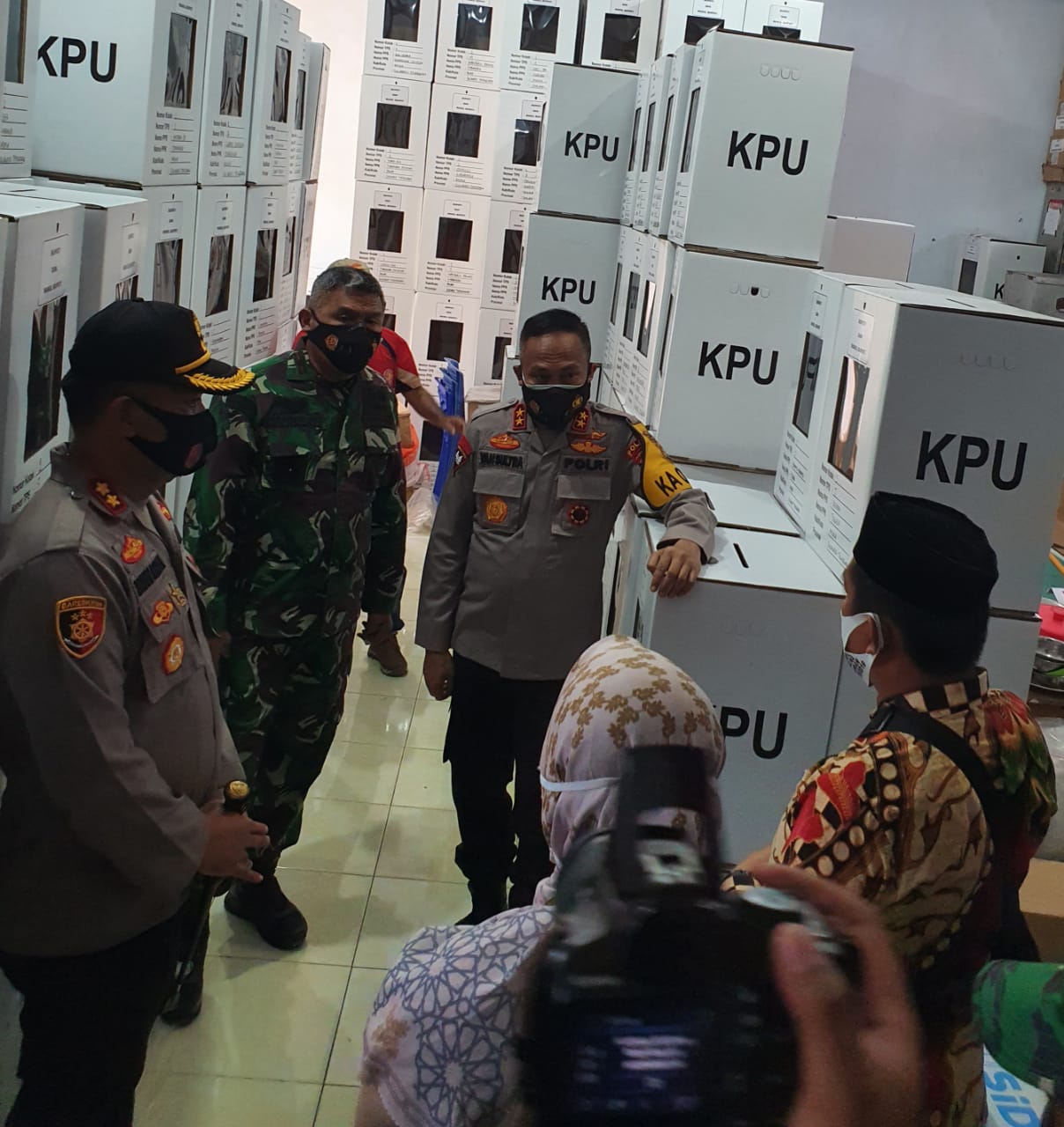 Kunjungan Kapolda Sultra bersama Danrem 143/HO di Kabupaten Muna ( Foto: Dok Polda Sultra)