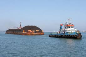 Kapal Tongkang memuat ore nickel (Foto: Ilustrasi)