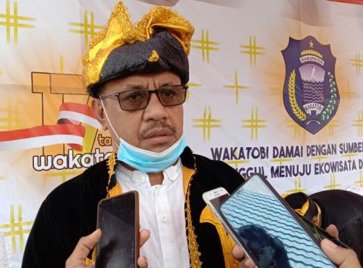 Ketua DPRD Kabupaten Wakatobi, H. Hamiruddin (Foto: Amran Mustar Ode/SULTRAKINI.COM)