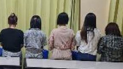 Lima diantara 11 ABG yang diduga melakukan prostitusi secara online ditangkap polisi pada Selasa (6 APril 2021) malam. Foto: IST.