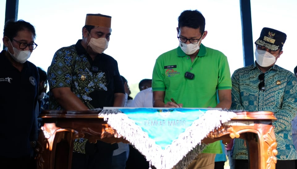 Menparekraf Sandiaga Salahudin Uno Kunjungan ke Sulawesi Selatan mempromosikan Desa Wisata dalam program ADWI 2021 (Foto: Ist) ﻿
