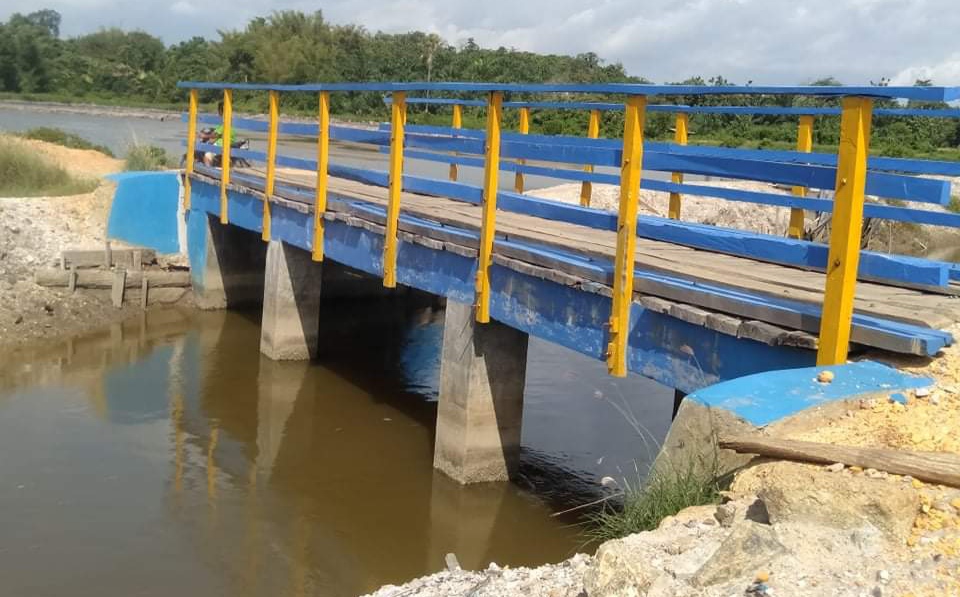 Jembatan peningkatan Jaringan Irigasi Tata Air Tambak di Kelurahan Watubangga, Kabupaten Kolaka, Sultra, yang sudah rampung, (Foto: Ist)