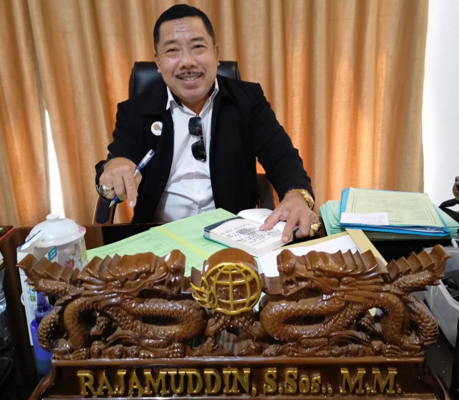Kepala Kantor BPN Muna, Rajamuddin, (Foto: LM Nur Alim/SULTRAKINI.COM)