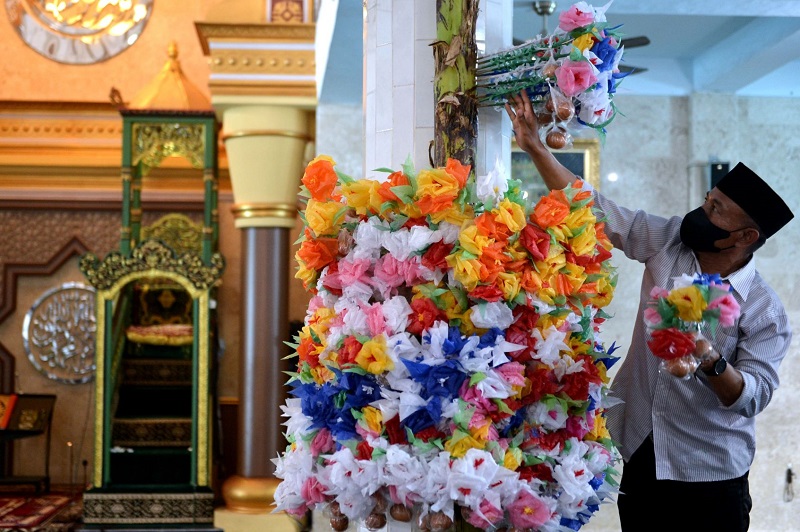 Perayaan Maulid Nabi Muhammad SAW agar teta[ jaga prokes. (Foto: Media Indonesia)