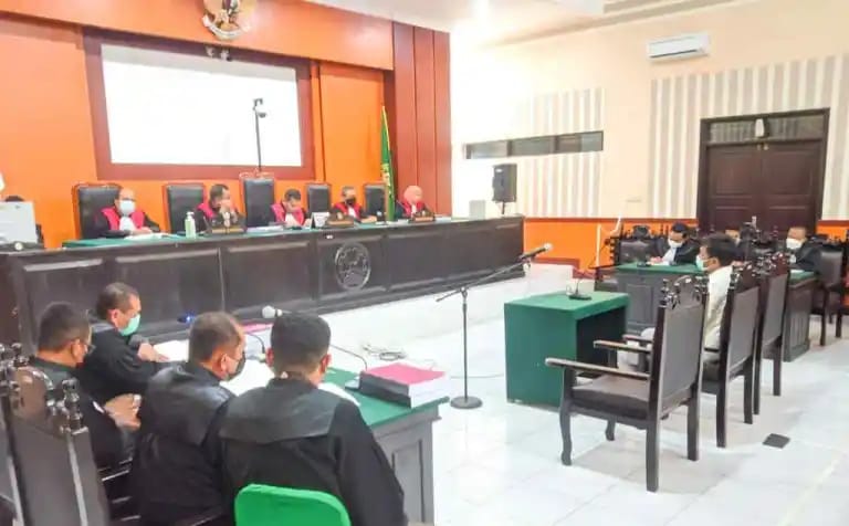 Sidang tuntutan terdakwa kasus korupsi PT Tosihda Indonesia di PN Kendari. (Foto: Ist)