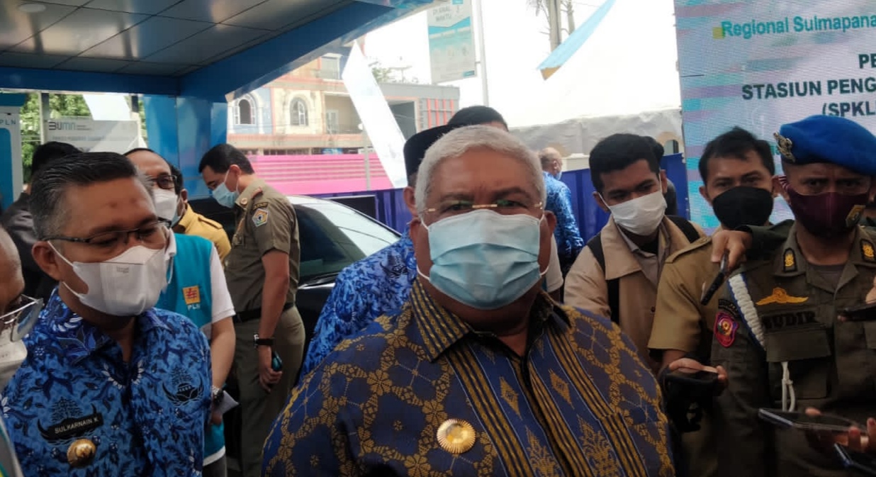 Gubernur Sulawesi Tenggara, Ali Mazi (Foto: Al Iksan/SULTRAKINI.COM)