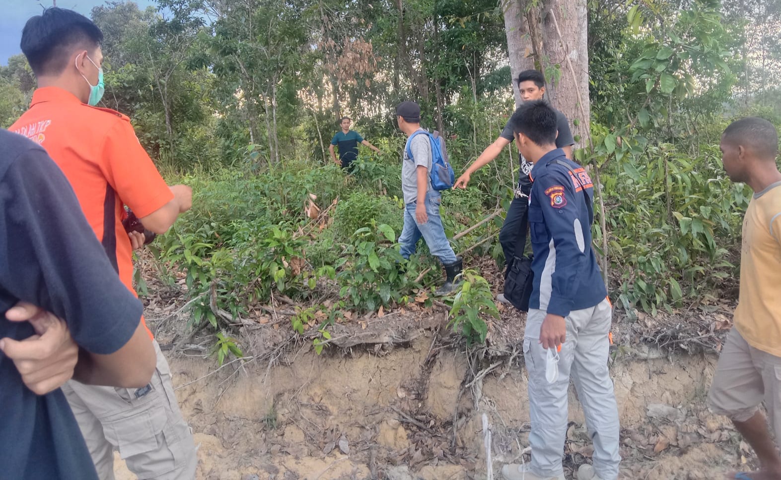 Tim Inafi Polda Sultra mulai melakukan penyelidikan kasus dugaan penyerobotan lahan warga di Kelurahan Mokoau. (Foto: Ist)