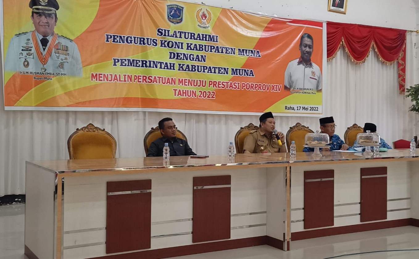 Silaturahmi pengurus KONI Muna dengan Pemda Muna, Selasa (17/5/2022). (Foto: LM Nur Alim/SULTRAKINI.COM)