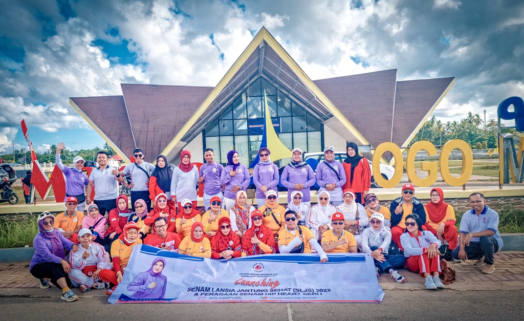 Launching Senam Lansia Jantung Sehat (SLJS) Yayasan Jantung Indonesia bersama masyarakat Wakatobi, (Foto: Ist)